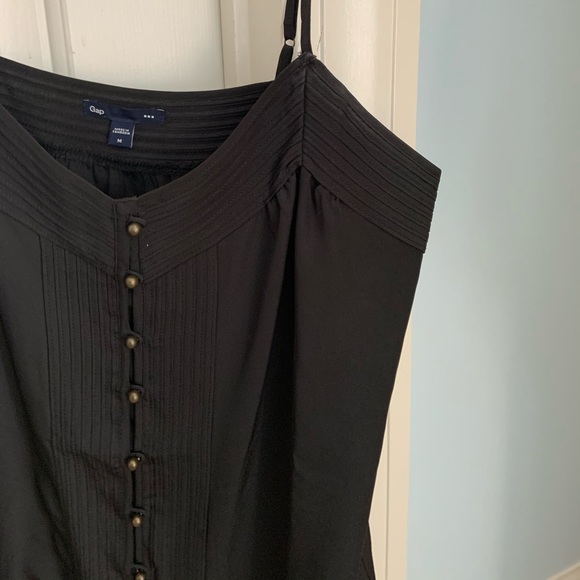 Black Gap Tank Top - Picture 2 of 4